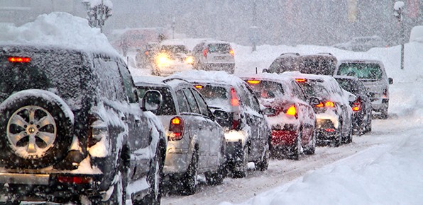Cars-In-Winter-Traffic